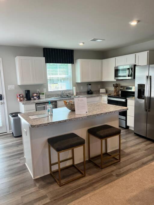 Family Friendly 4Br Home Near Ft Gregg Adams Vsu Petersburg Exterior foto